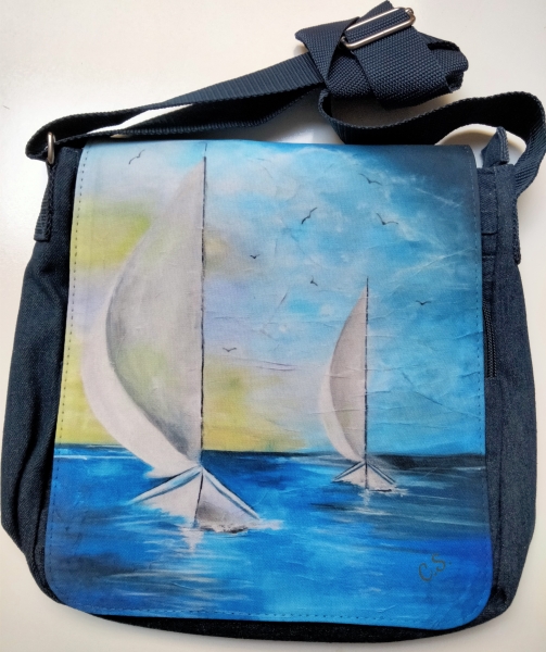 Überschlagtasche  in Jeans-Optik mit zwei Segelbooten